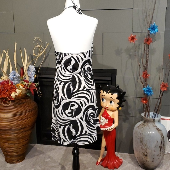 EUC Halter Dress - Picture 3 of 4